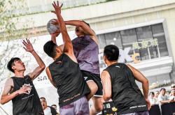 爱游戏-国内职业篮球比赛场面火爆，球员实力引人瞩目