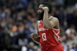 爱游戏tv-包含火箭强势掘金，哈登三分雨点燃全场的词条