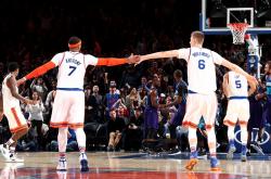 爱游戏在线-关于日本羽毛球队力克马来西亚羽毛球队，马琳打破历史纪录的信息