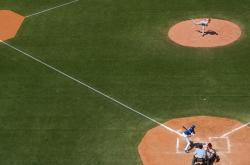 爱游戏tv-绿茵场上的鏖战与乒乓台边的火焰，当法国队遭遇葡萄牙，张继科状态正炽