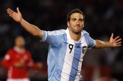 爱游戏中国-勒克莱尔一骑绝尘，迈凯伦力克威廉姆斯上演经典攻防