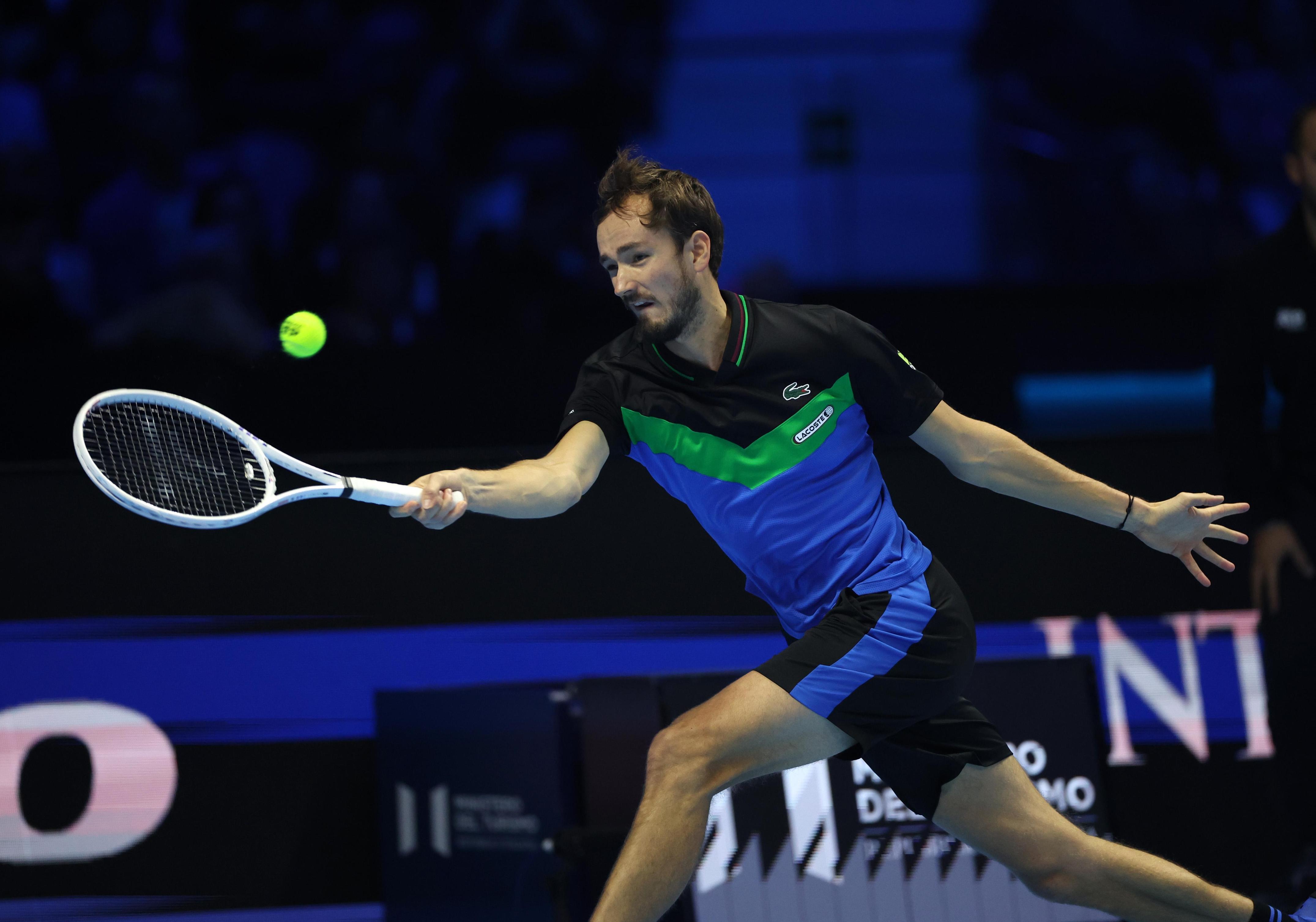 关于年终总决赛横扫拉沃尔杯，兹维列夫点燃赛场的信息