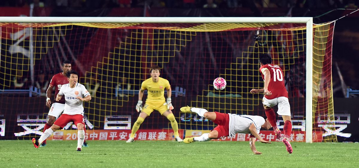 马塞洛传射，皇马逆转曼联晋级亚冠半决赛的简单介绍