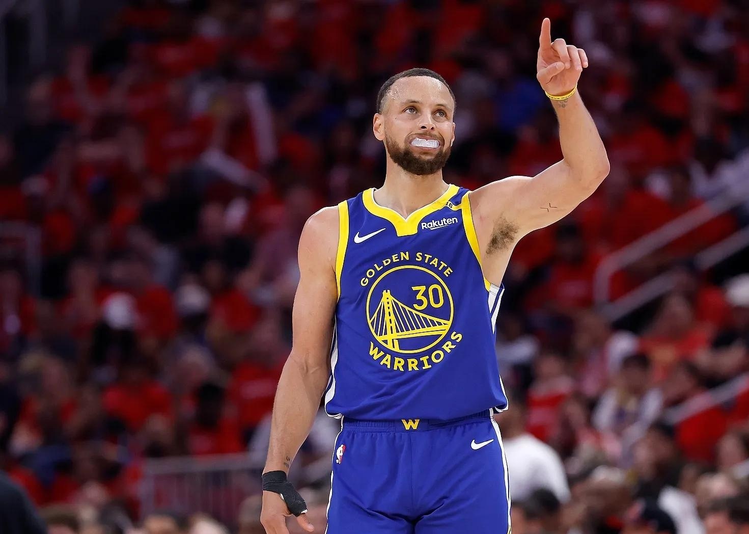 包含夏蒂略家乡球队蒙彼利埃大胜，排名暂时升至第五的词条