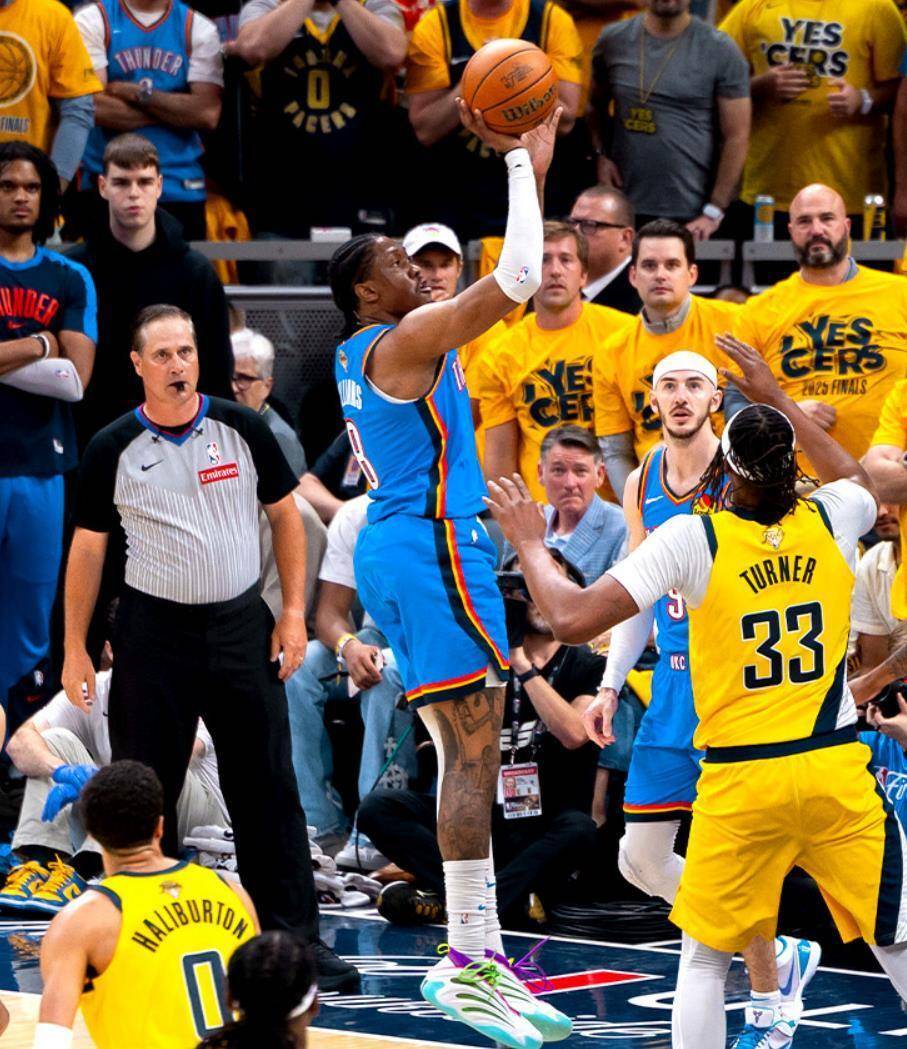 步行者队全队表现出色，大胜马刺队