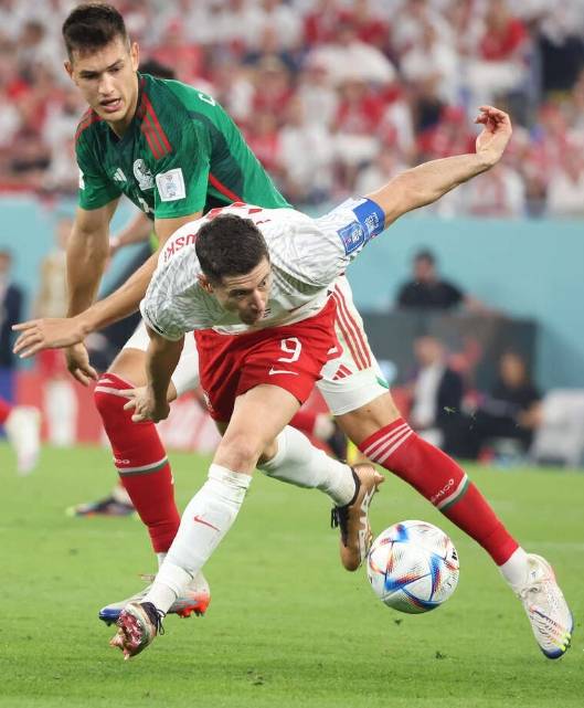 墨西哥队战胜美国队晋级半决赛 墨西哥队战胜美国队晋级半决赛