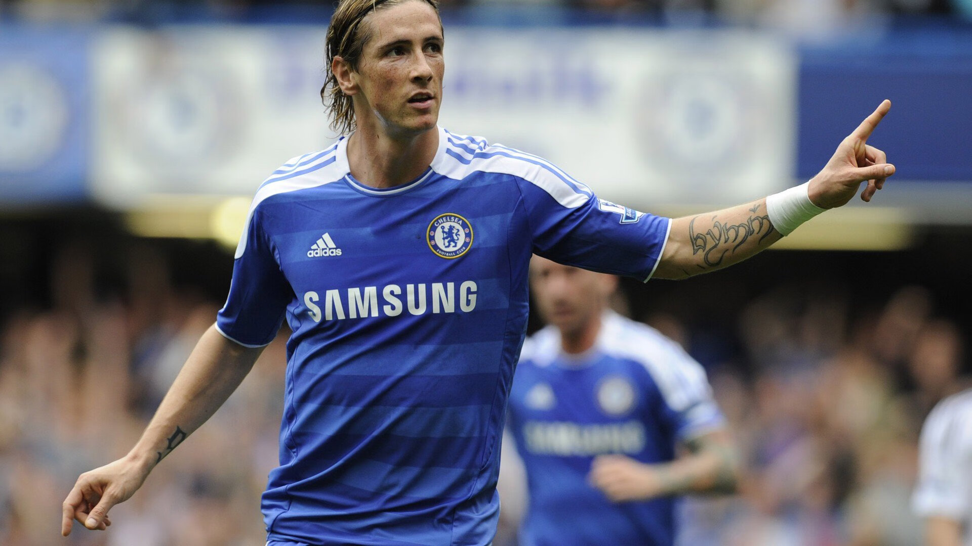 绿茵烽火与篮下绝杀，当西甲德比遇见跨洲压哨奇迹