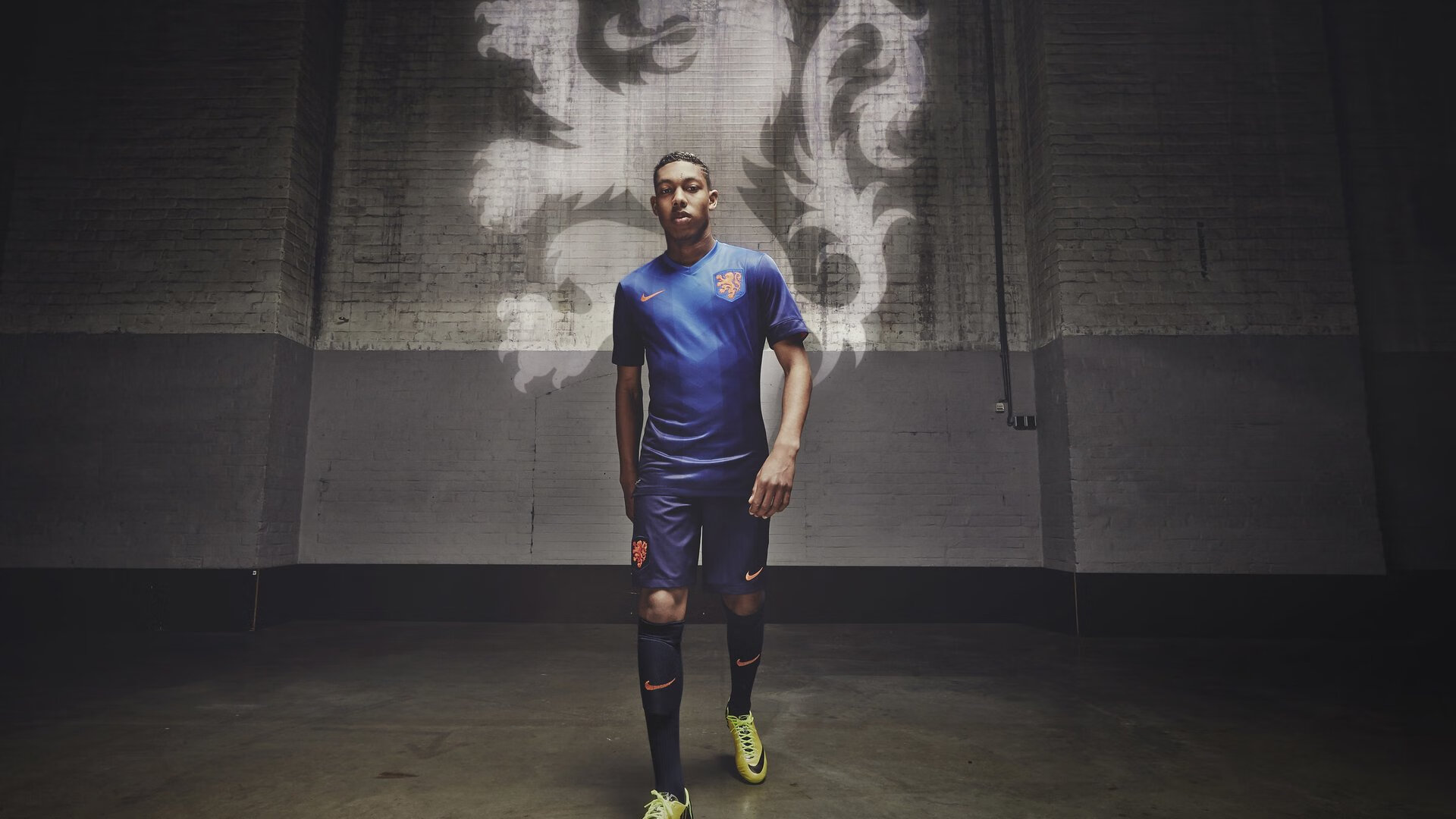 当国王的强压遇上新疆的坚韧，哈利伯顿如何成为改写剧本的关键先生