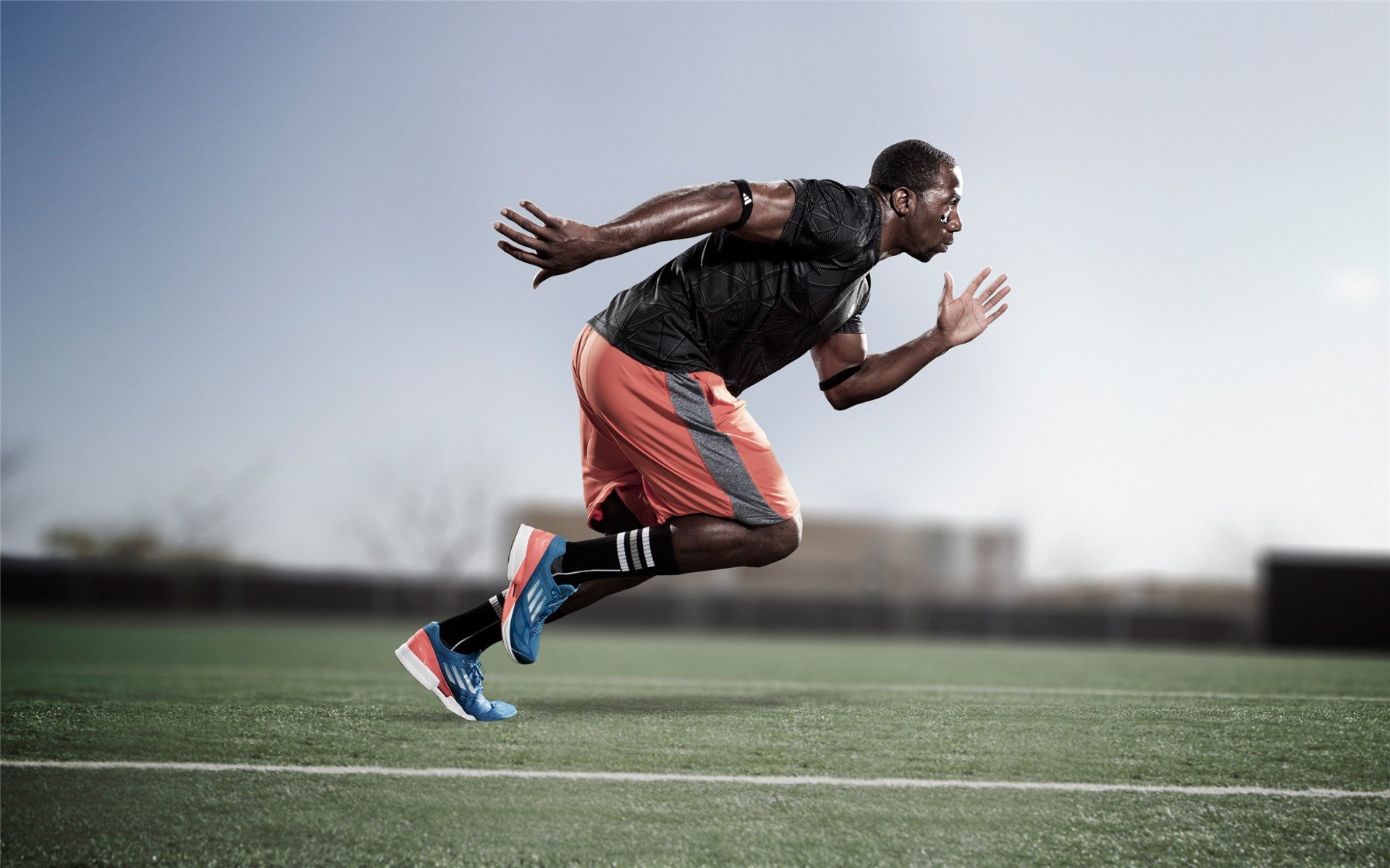 德甲争冠战之夜，乔治攻防两端统治，一己之力改写历史